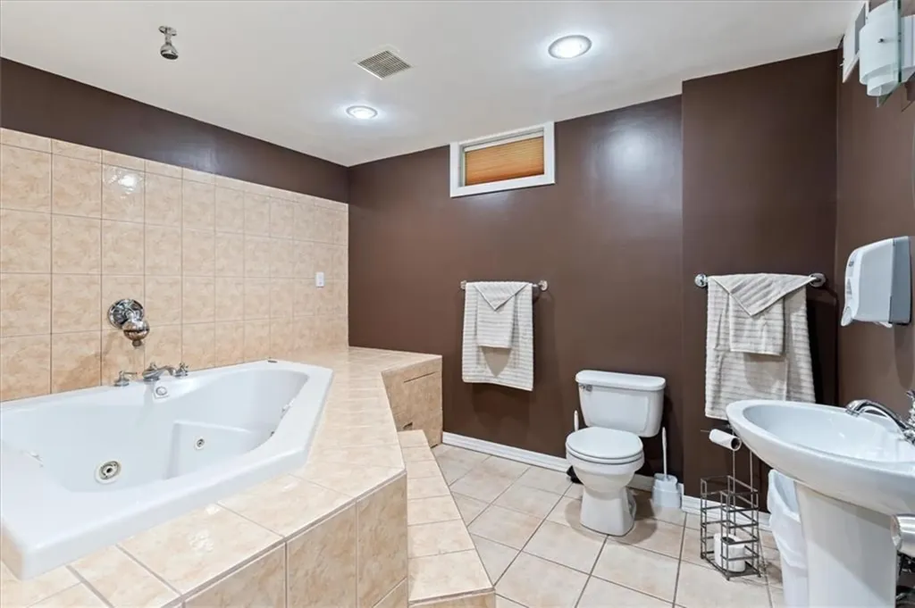 5 Tyler Court Warren RI 02885