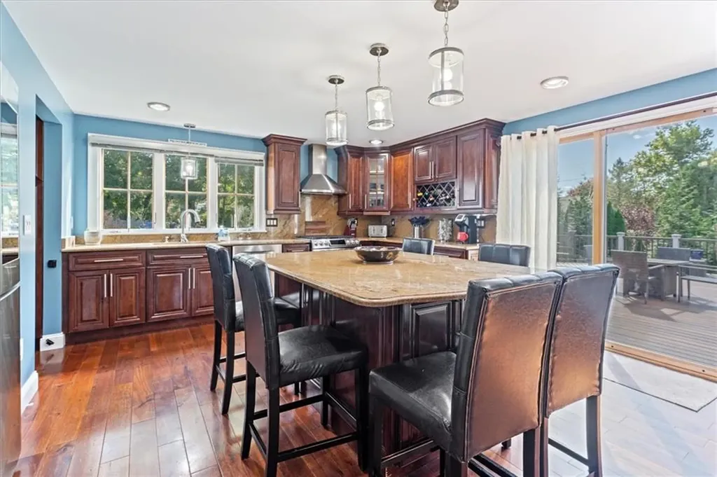 5 Tyler Court Warren RI 02885