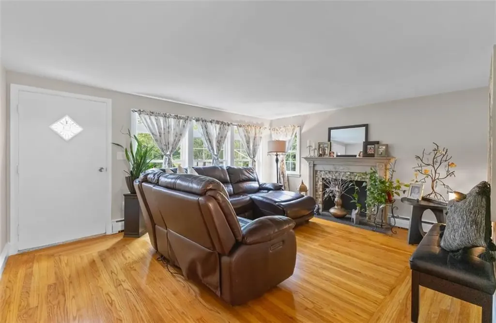 51 Mellon Road Warwick RI 02889