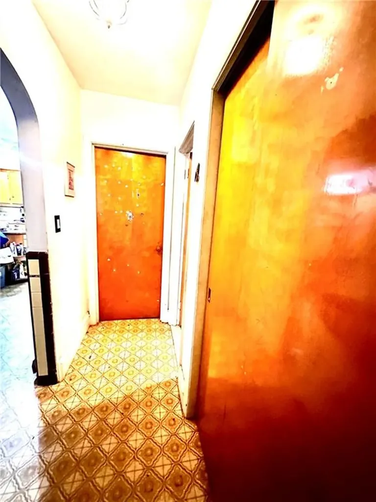 46 Hopewell Avenue Cranston RI 02920