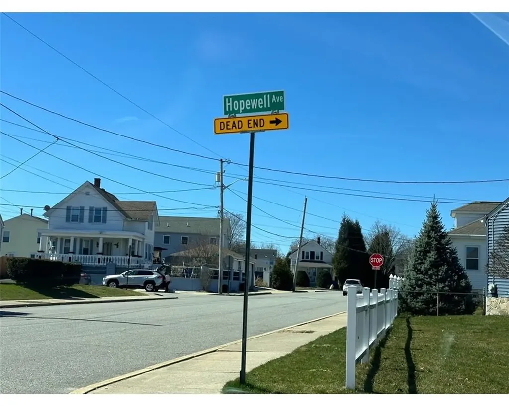 46 Hopewell Avenue Cranston RI 02920