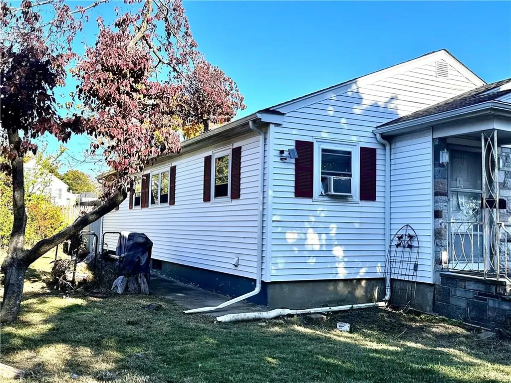46 Hopewell Avenue Cranston RI 02920
