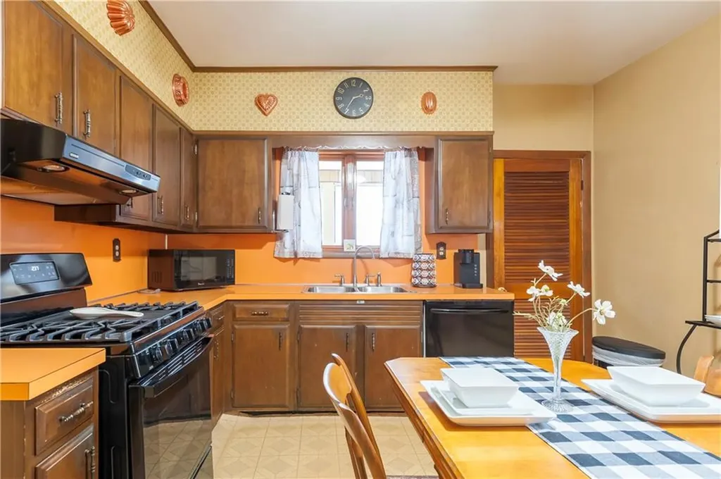 20 Webster Street Pawtucket RI 02860