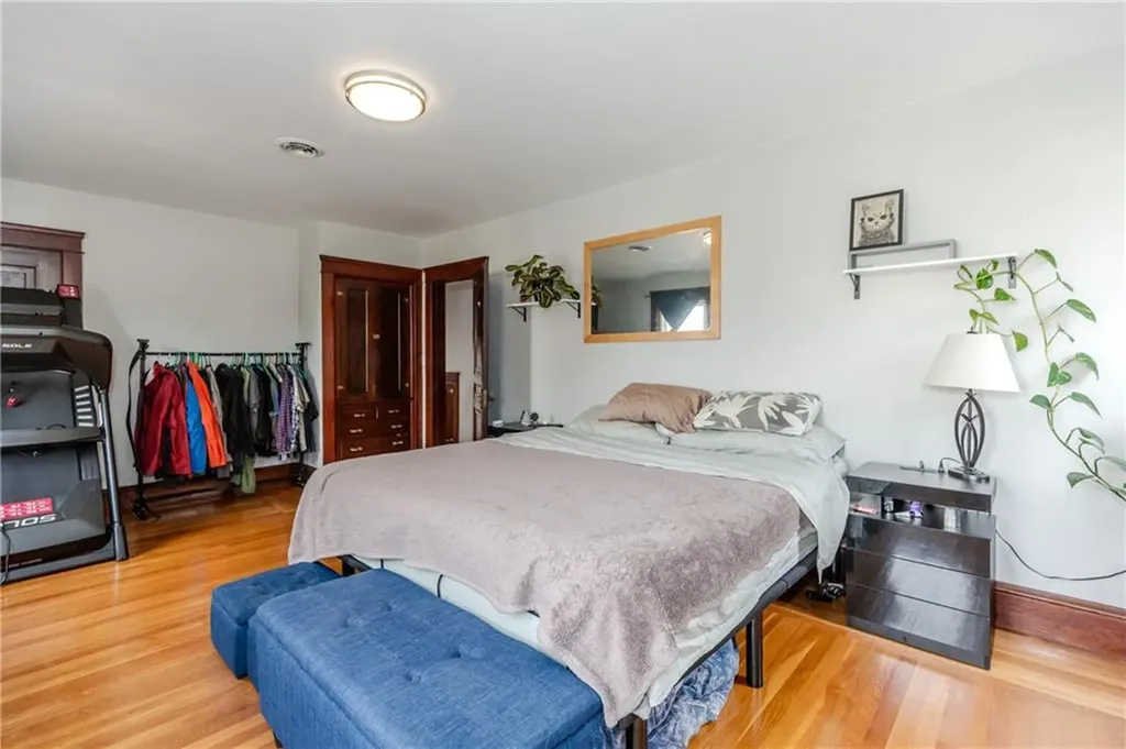 32 Lockmere Road Cranston RI 02910