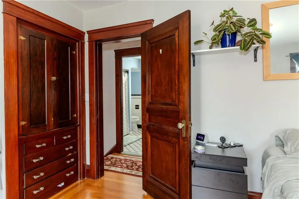 32 Lockmere Road Cranston RI 02910