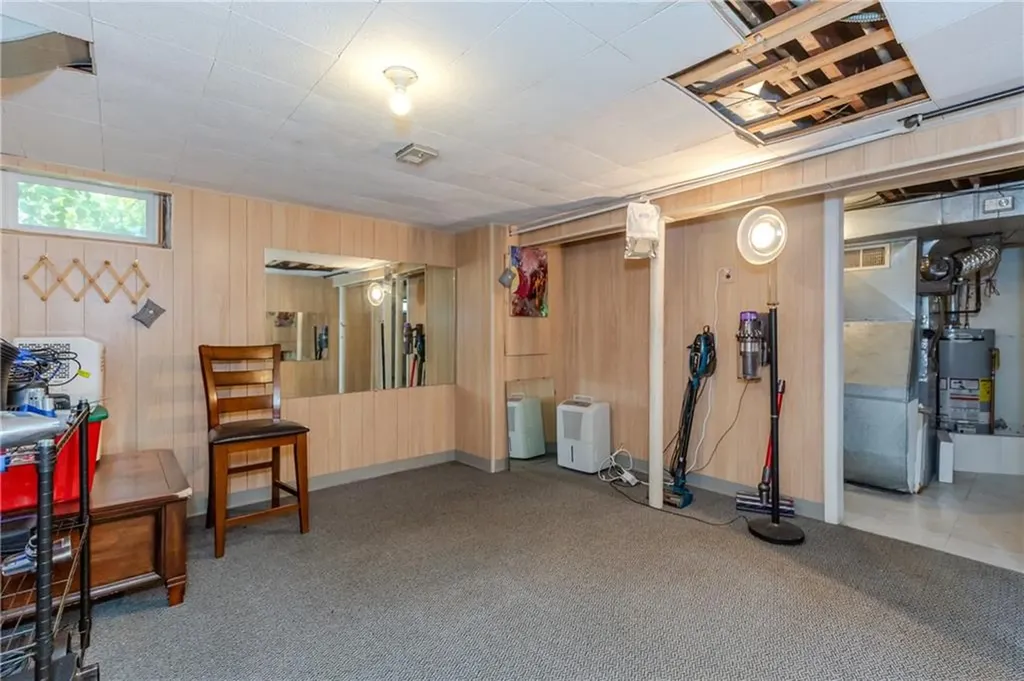 32 Lockmere Road Cranston RI 02910