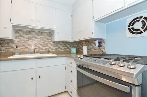 27 Primrose Drive East Providence RI 02915