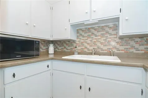 27 Primrose Drive East Providence RI 02915