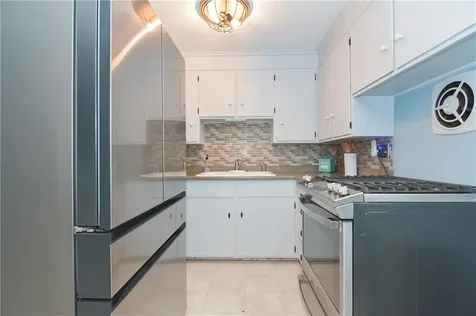 27 Primrose Drive East Providence RI 02915