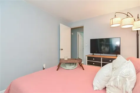 27 Primrose Drive East Providence RI 02915