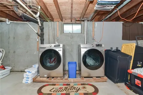 27 Primrose Drive East Providence RI 02915