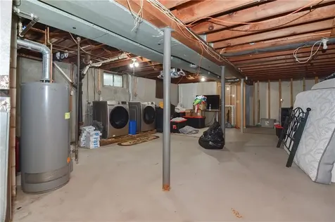 27 Primrose Drive East Providence RI 02915