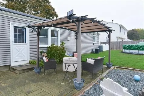 27 Primrose Drive East Providence RI 02915