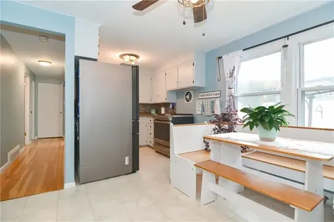 27 Primrose Drive East Providence RI 02915