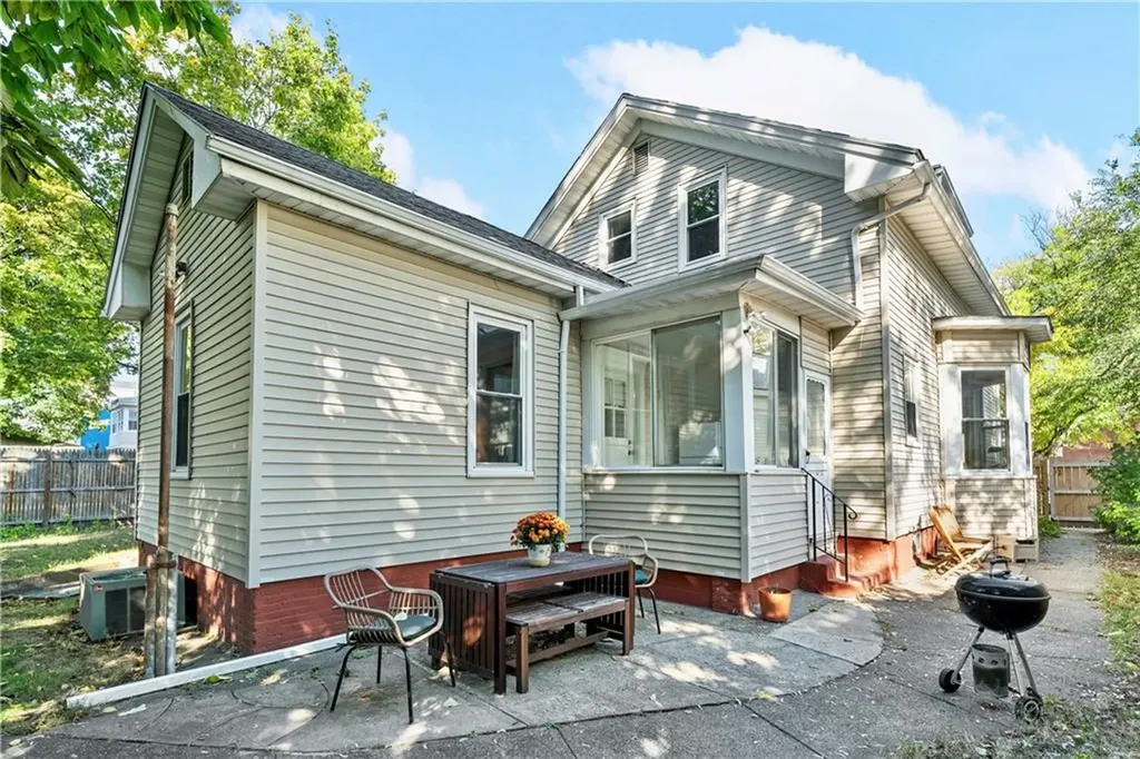 33 Marshall Street Providence RI 02909