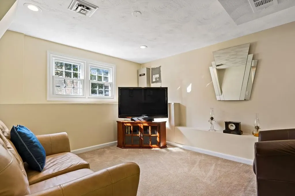 17 Driftwood Drive Coventry RI 02816