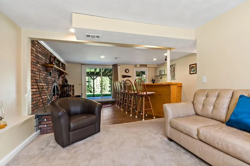 17 Driftwood Drive Coventry RI 02816