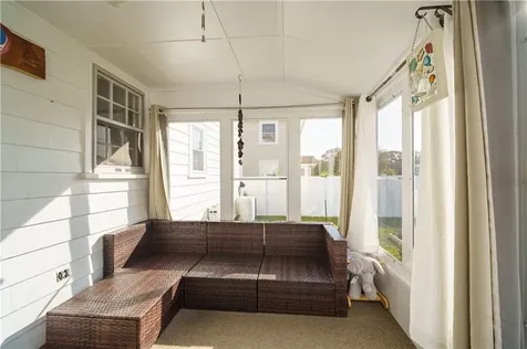 41 Burton Avenue East Providence RI 02915