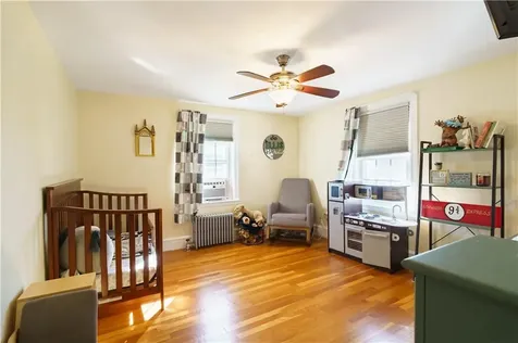 41 Burton Avenue East Providence RI 02915