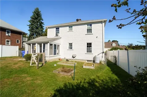 41 Burton Avenue East Providence RI 02915