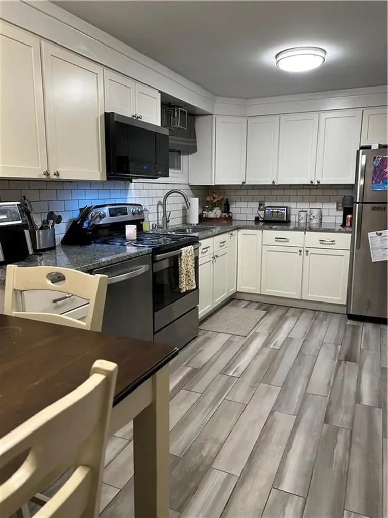 73 Burbank Drive Warwick RI 02886