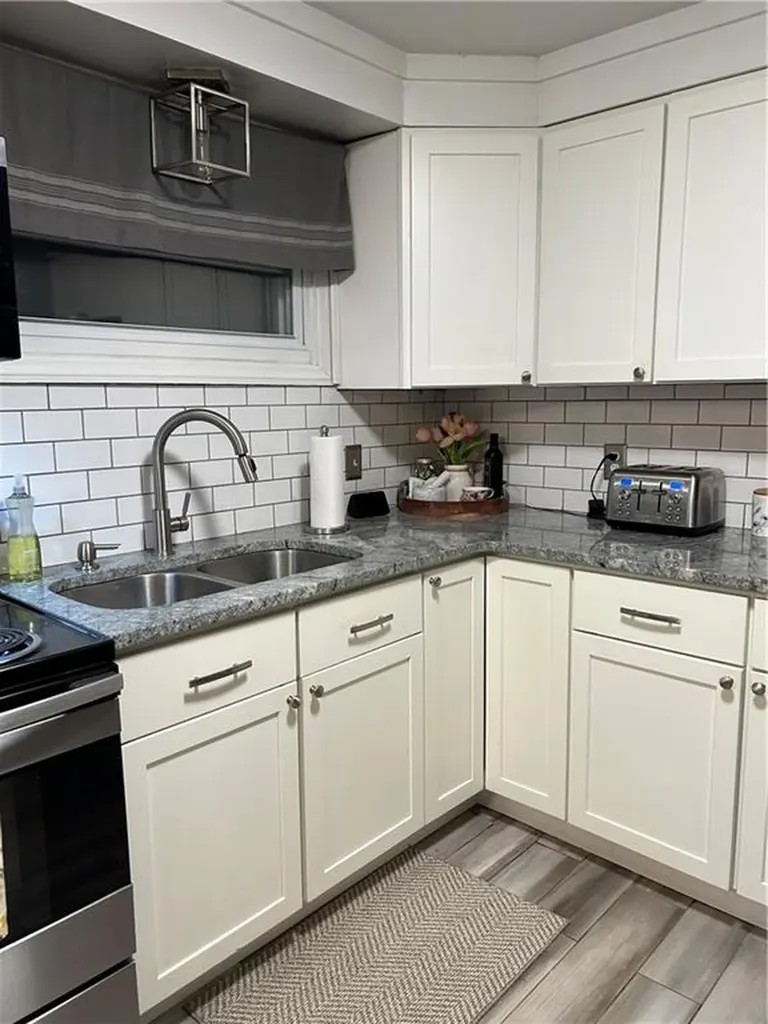 73 Burbank Drive Warwick RI 02886