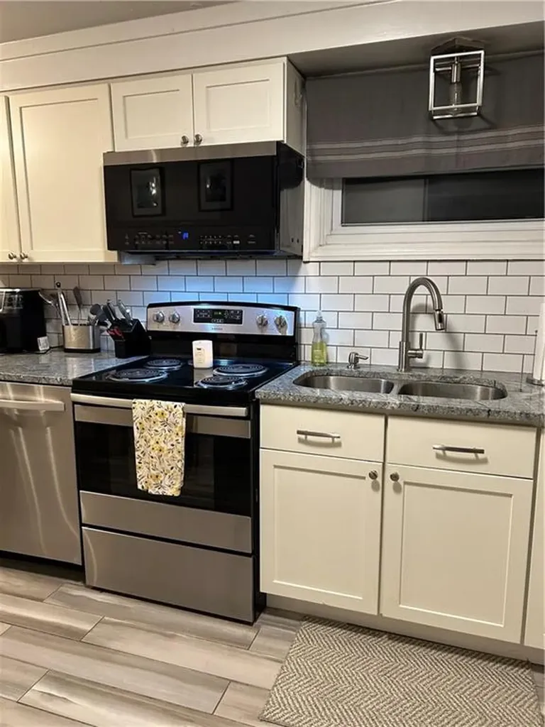 73 Burbank Drive Warwick RI 02886