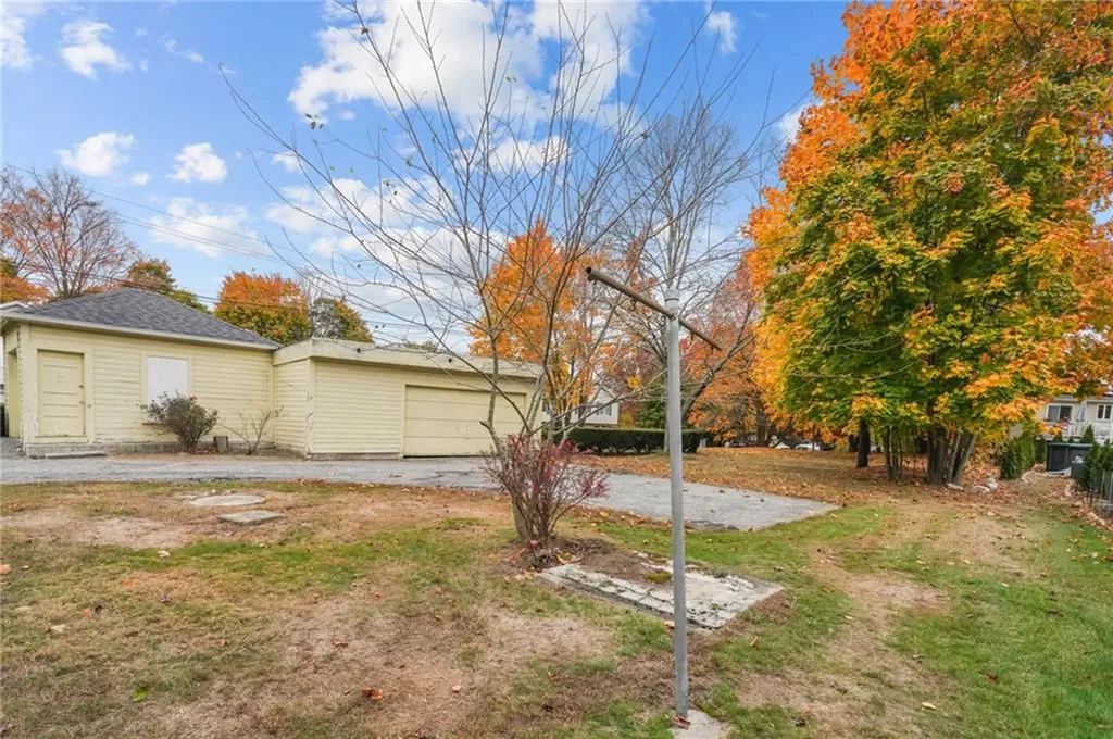 83 Farnum Pike Smithfield RI 02917