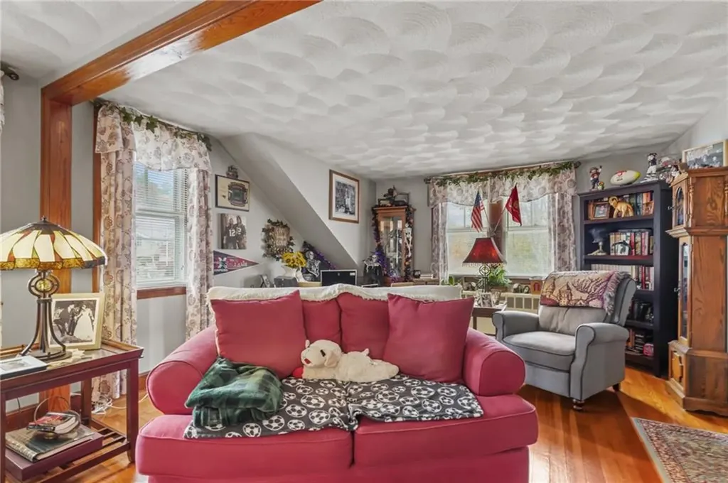 83 Farnum Pike Smithfield RI 02917