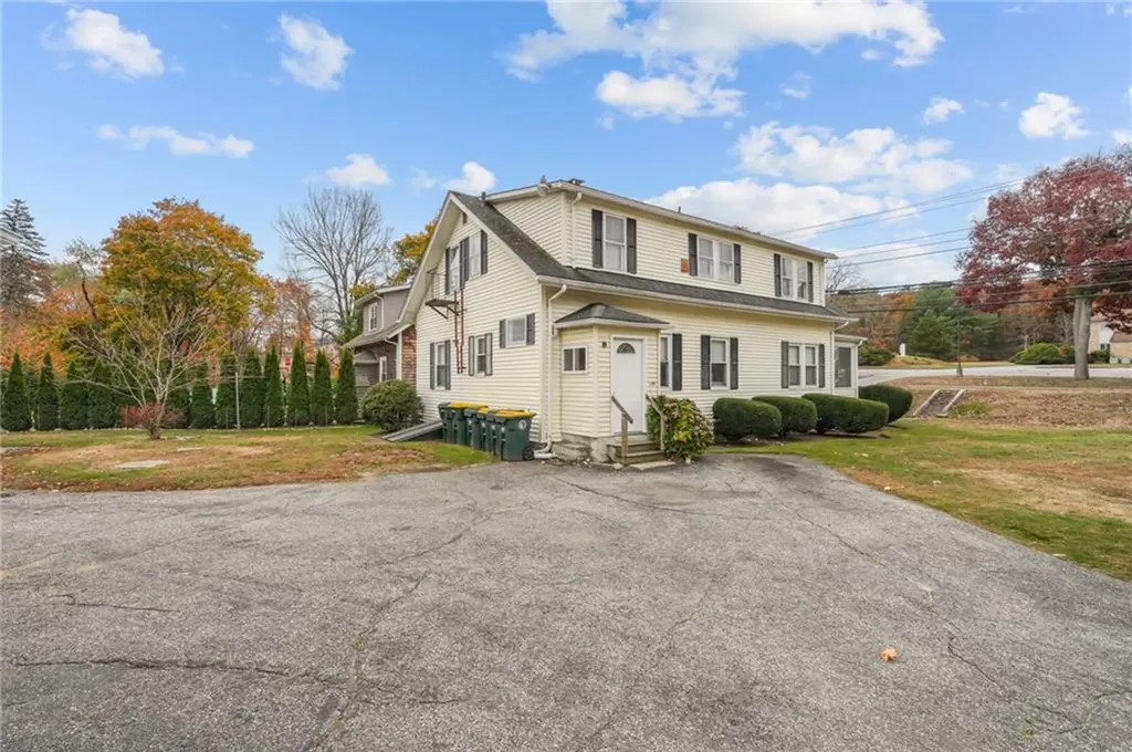 83 Farnum Pike Smithfield RI 02917