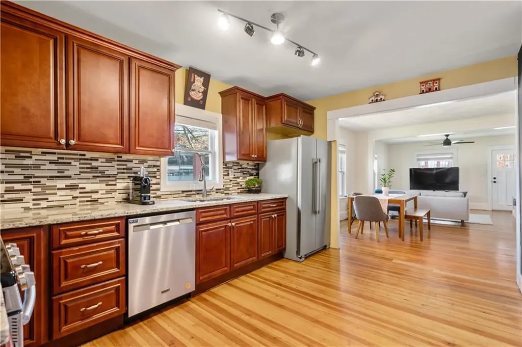 11 Bristol Avenue Pawtucket RI 02861