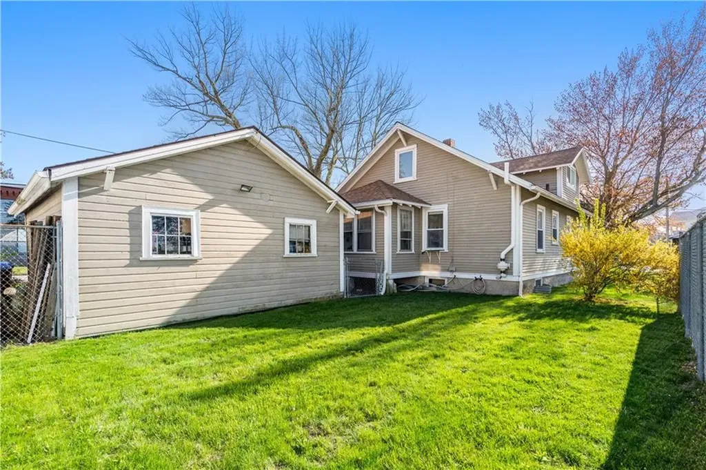 11 Bristol Avenue Pawtucket RI 02861