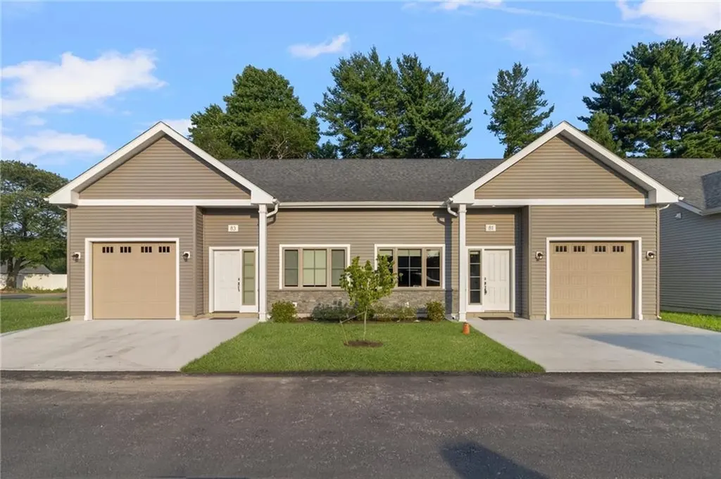 33 West Valley Circle West Warwick RI 02893