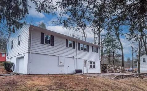 15 Ursula Road Smithfield RI 02917