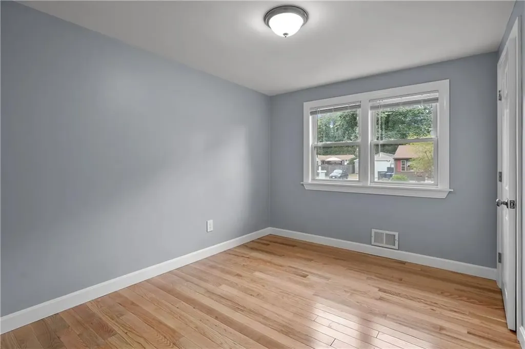 150 Dickens Street Warwick RI 02886