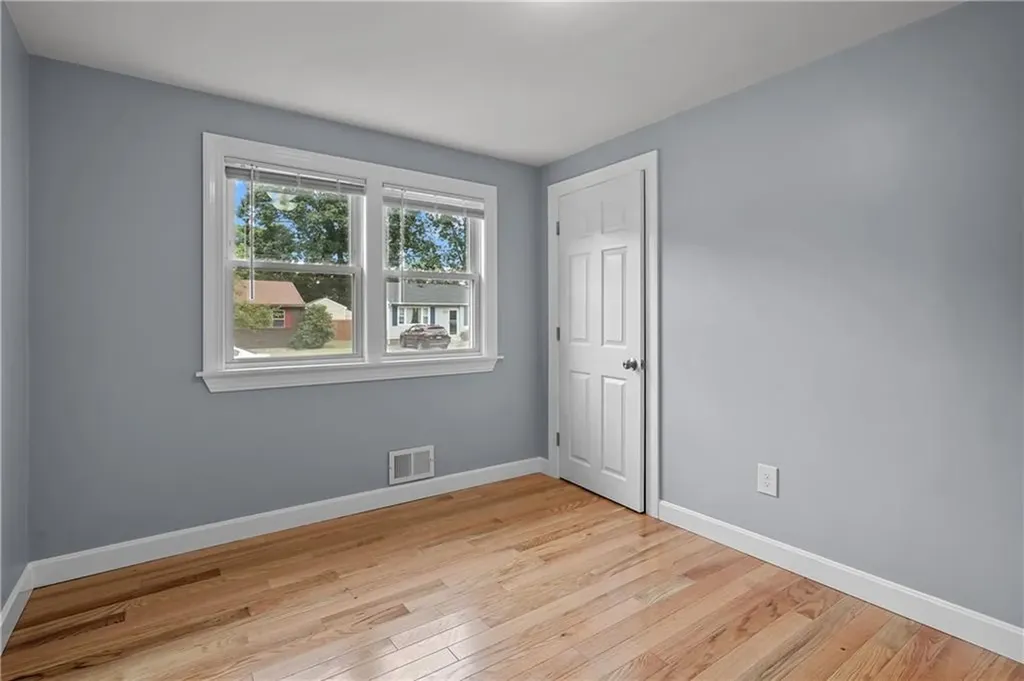 150 Dickens Street Warwick RI 02886