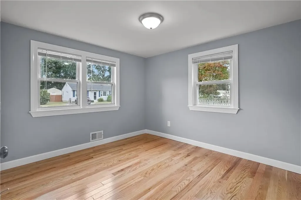 150 Dickens Street Warwick RI 02886
