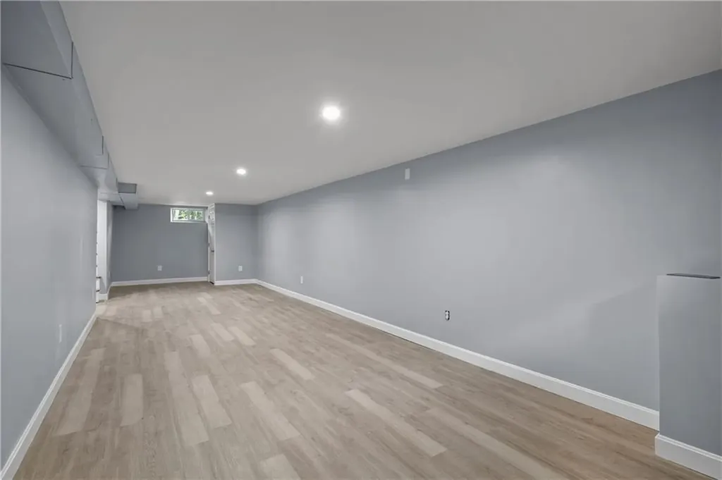 150 Dickens Street Warwick RI 02886