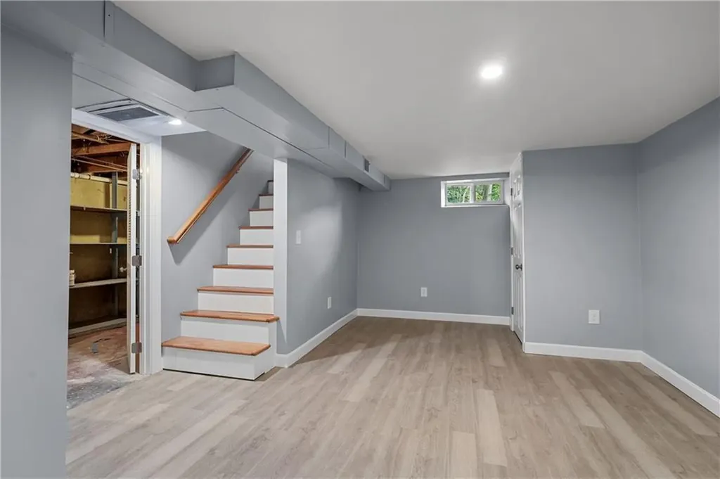 150 Dickens Street Warwick RI 02886