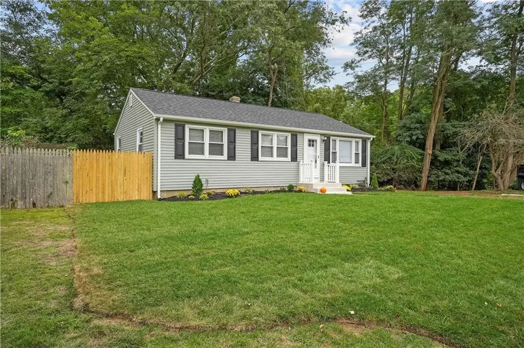 150 Dickens Street Warwick RI 02886