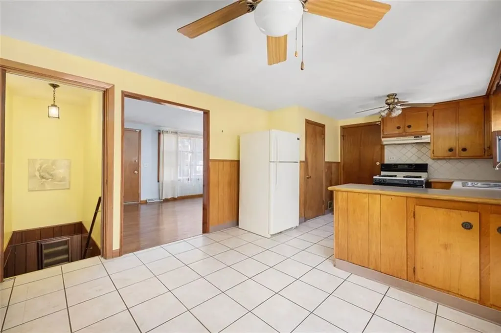 54 Irma Avenue Warwick RI 02889