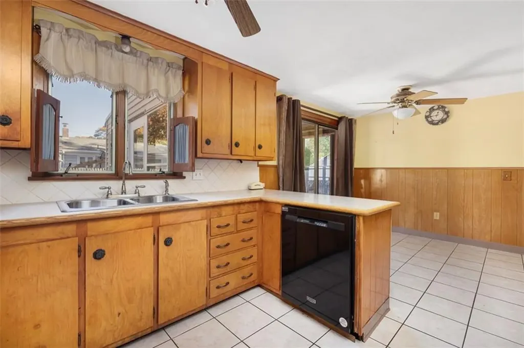 54 Irma Avenue Warwick RI 02889