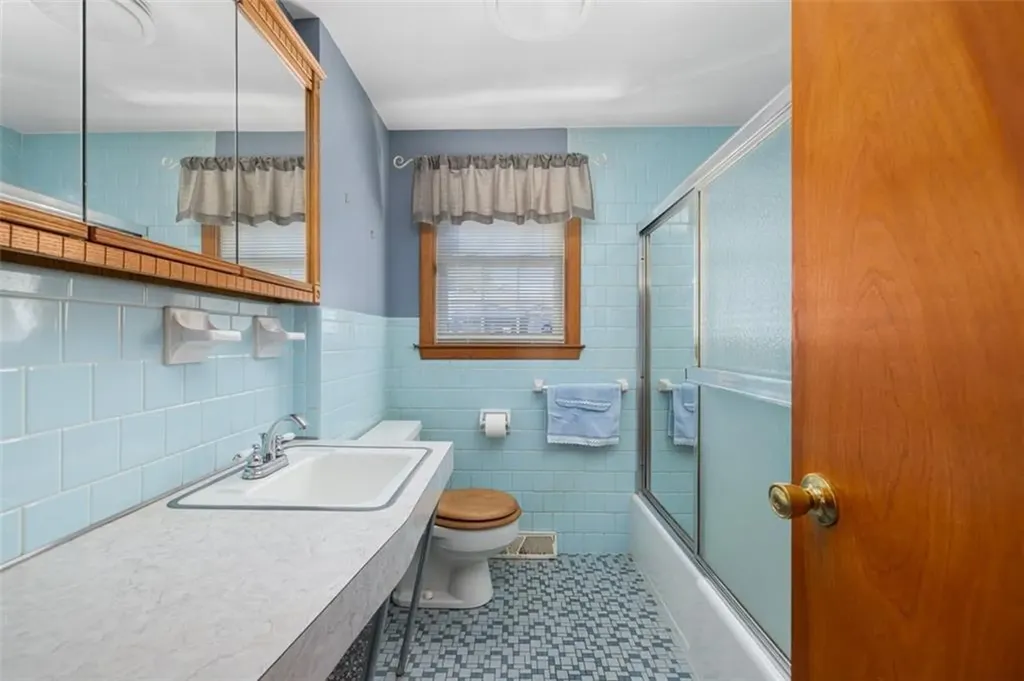 54 Irma Avenue Warwick RI 02889