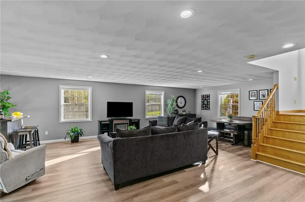 39 Curran Road Cumberland RI 02864