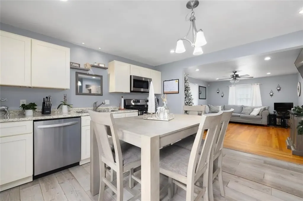 35 Oriole Avenue Pawtucket RI 02860