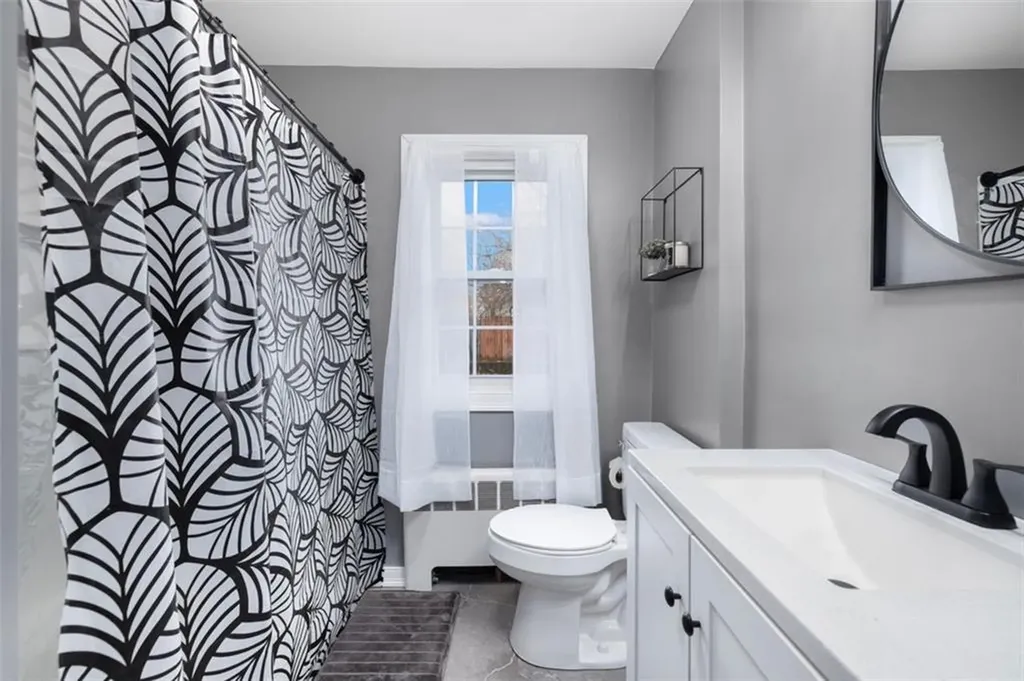 35 Oriole Avenue Pawtucket RI 02860