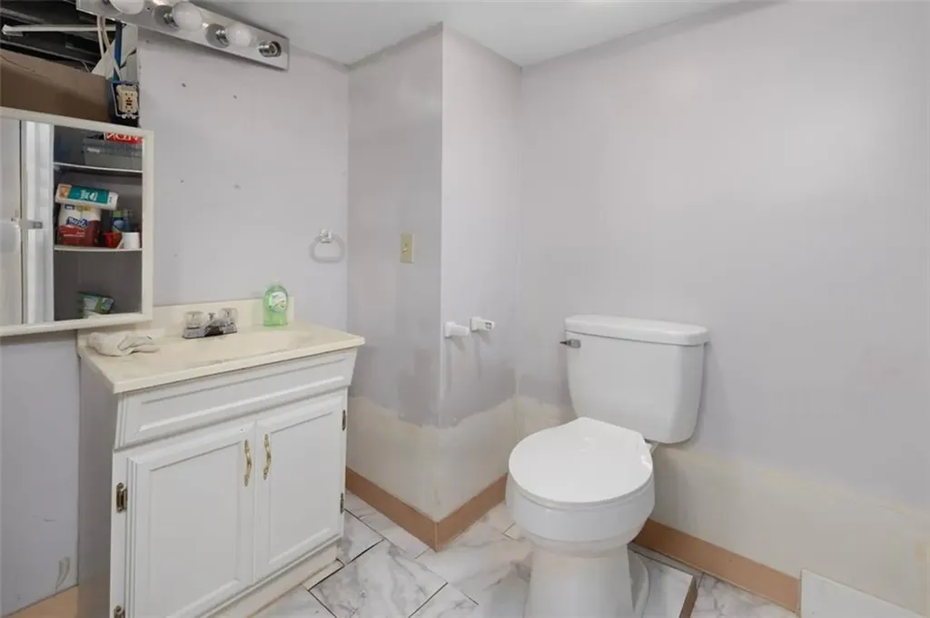 35 Oriole Avenue Pawtucket RI 02860