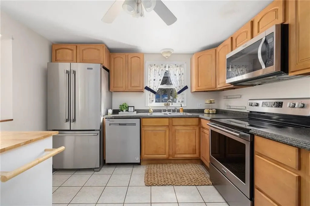 142 Missouri Drive Warwick RI 02886