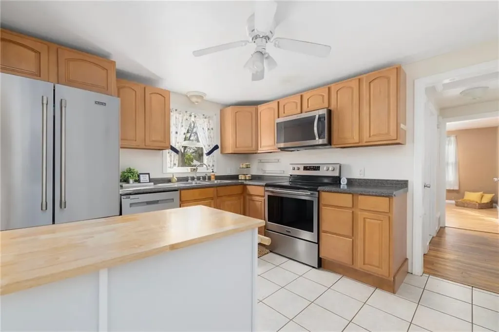 142 Missouri Drive Warwick RI 02886