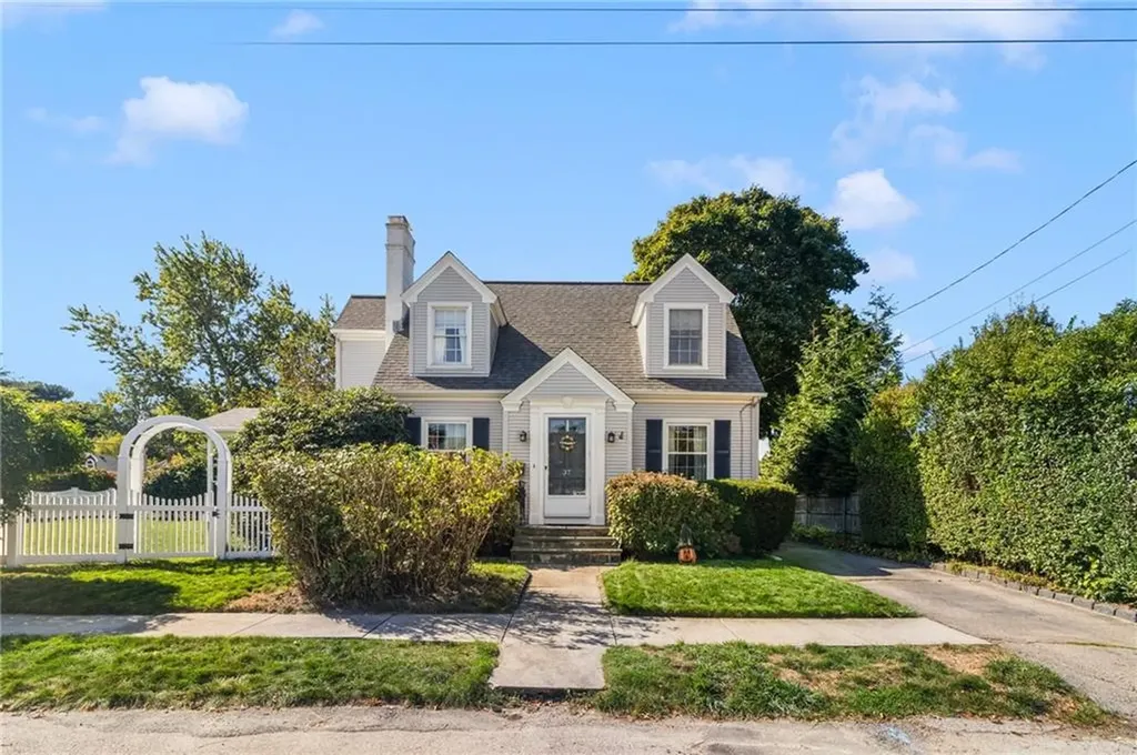 37 Parkside Drive Warwick RI 02888